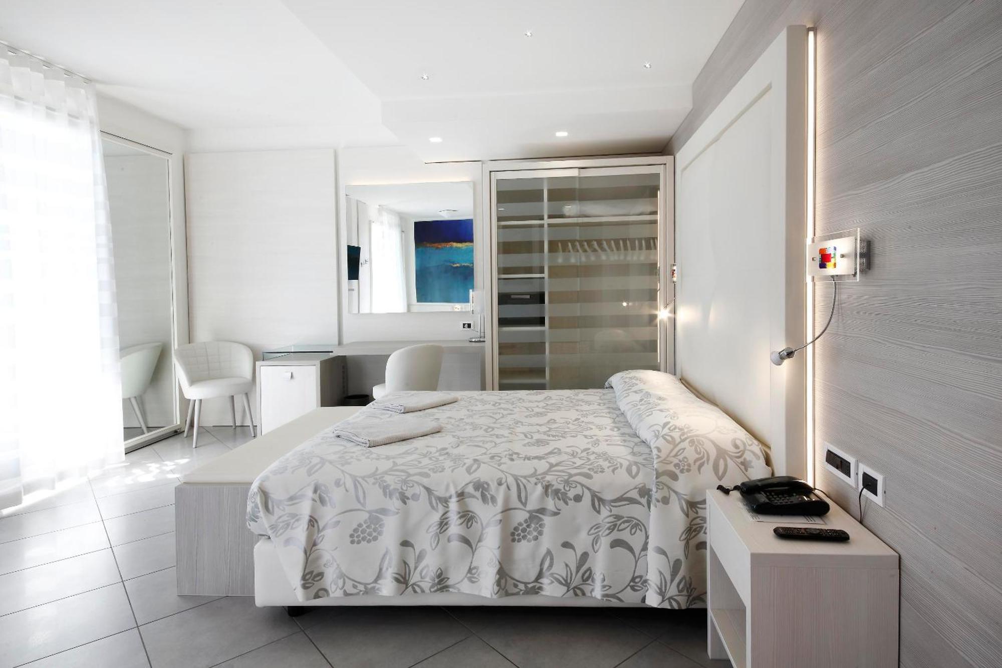 Grande Albergo Marin Lignano Sabbiadoro Eksteriør billede